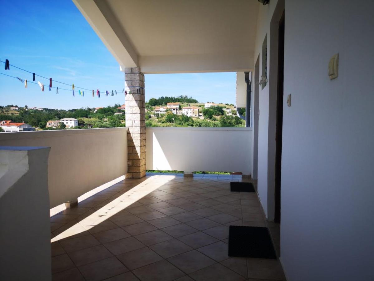 Apartmani Mira Lopar Bagian luar foto